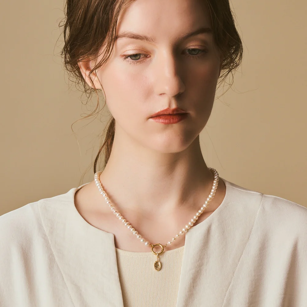Gold Pearl Necklace - Image 5