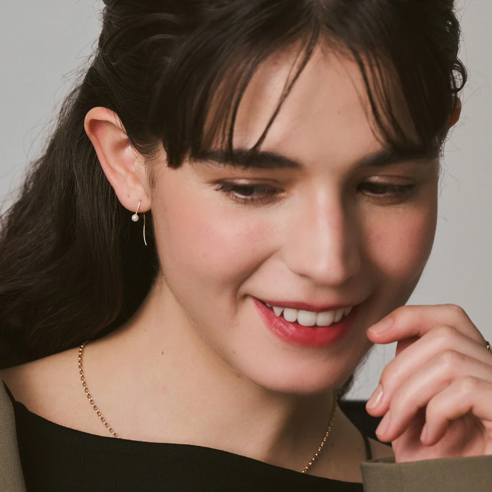 K10 Pearl Long Earrings - Image 3