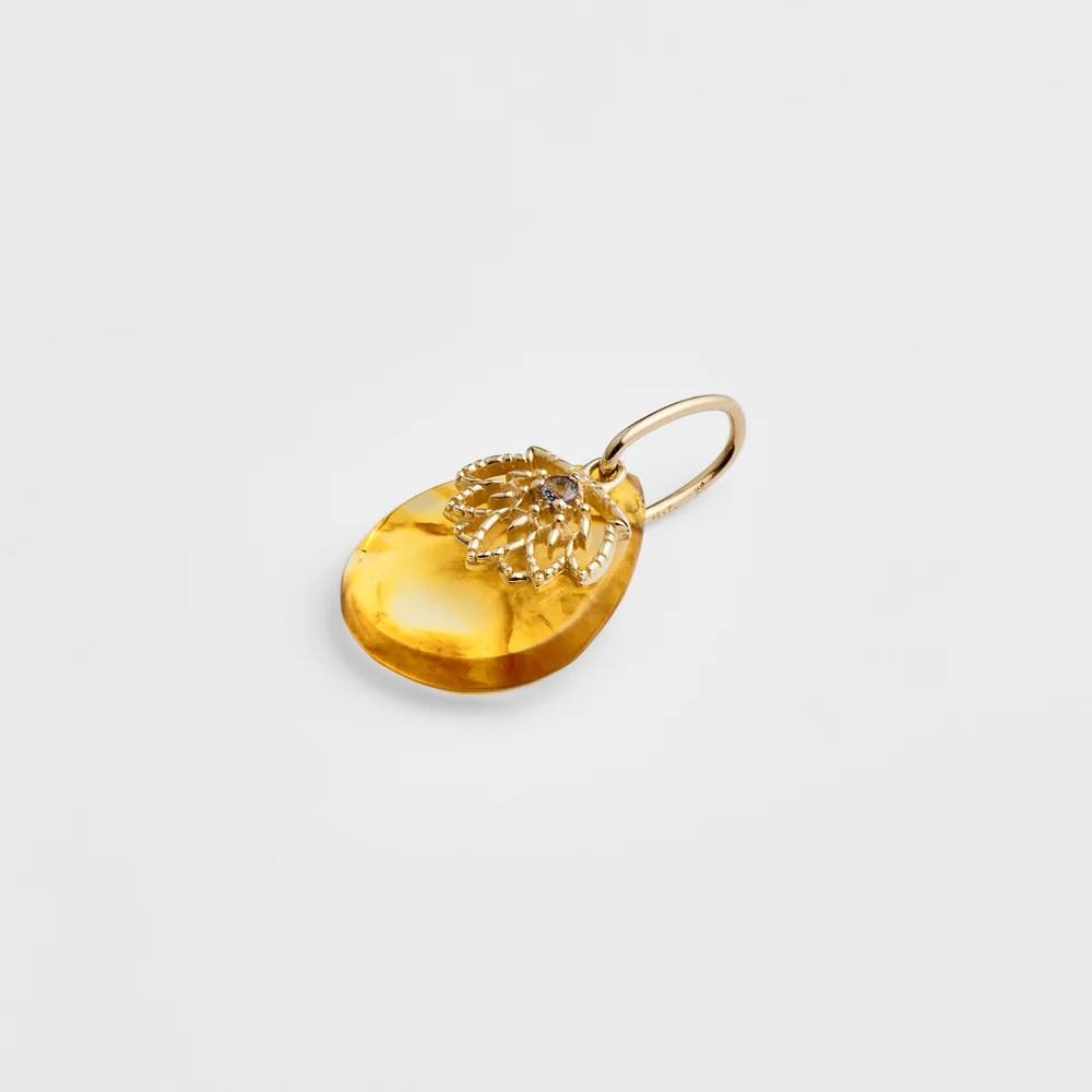K5 Amber Charm - Image 4