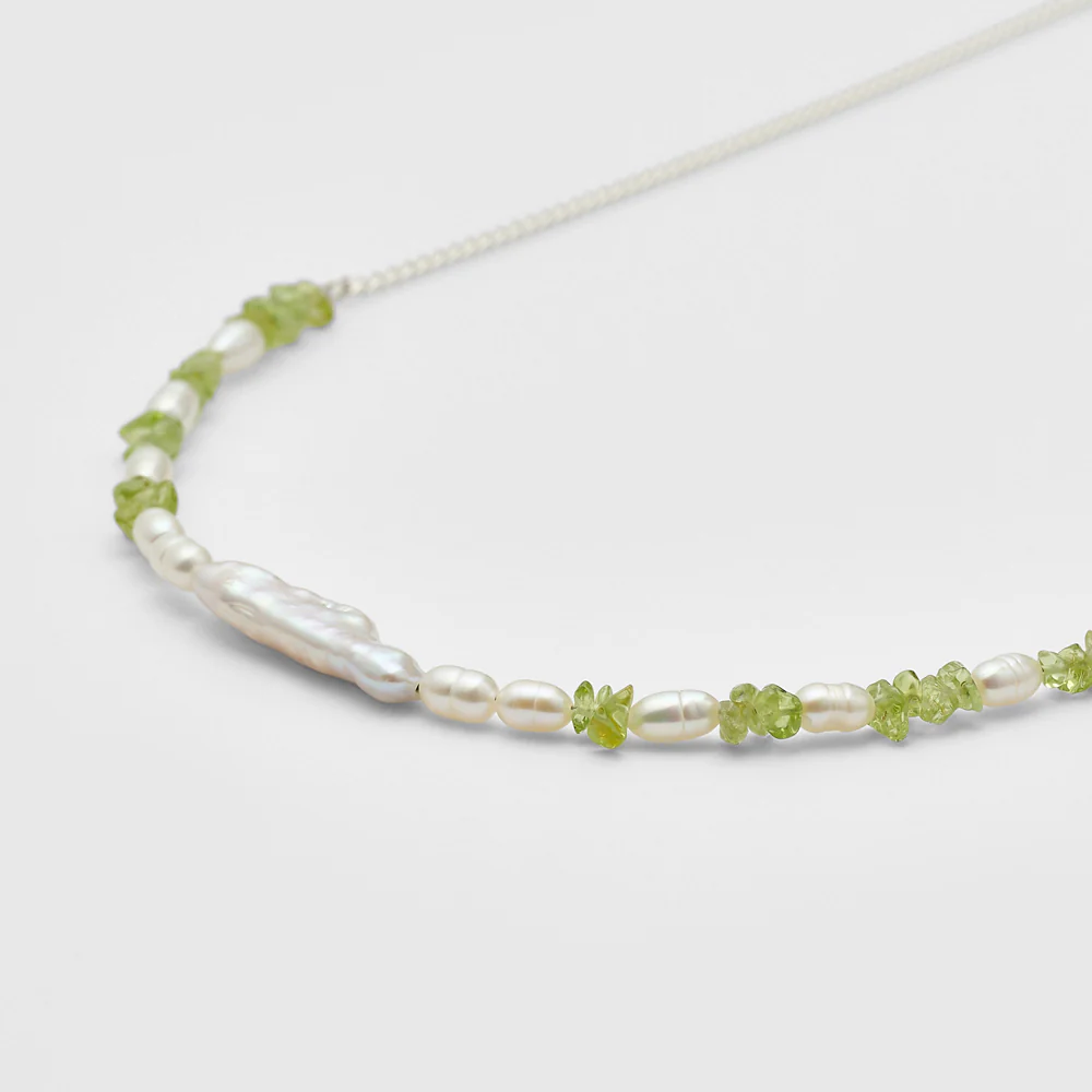Silver Freshwater Pearl/Peridot Necklace - Image 3