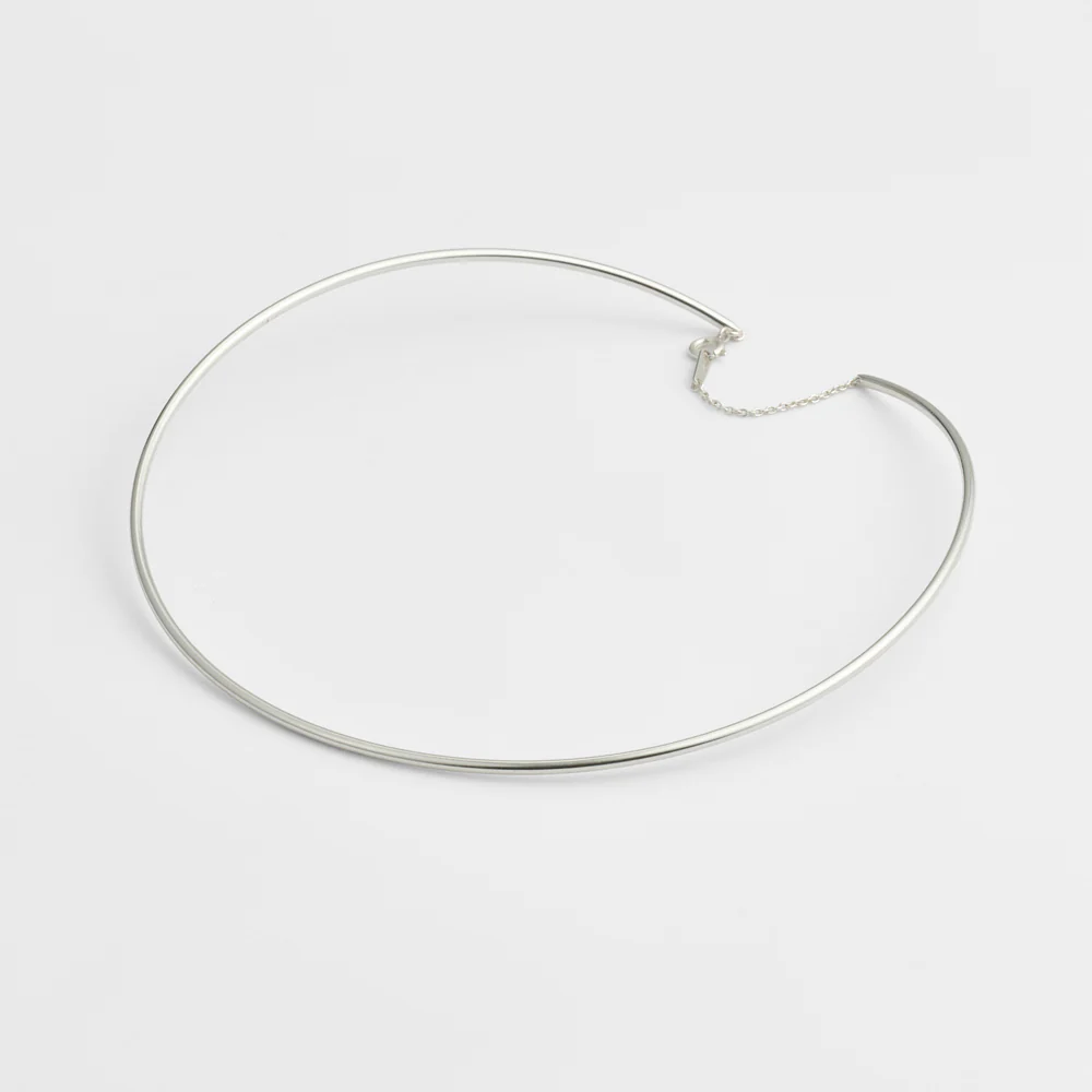 Silver Choker Necklace - Image 3